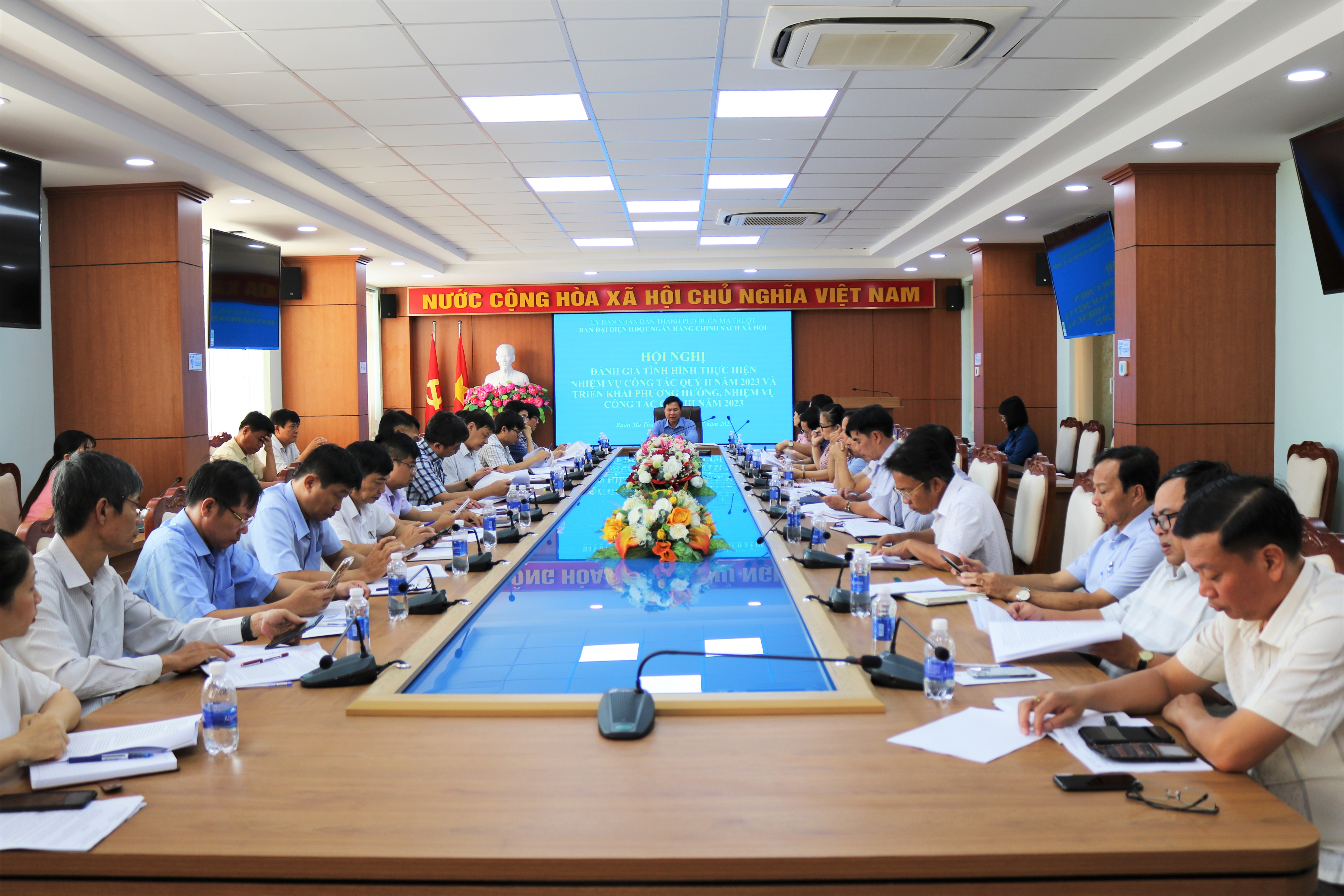 UBND Thành phố tổ chức họp Ban Đại diện HĐQT Ngân hàng chính sách xã hội Thành phố để đánh giá tình hình thực hiện nhiệm vụ công tác Quý II và triển khai phương hướng, nhiệm vụ Quý III năm 2023